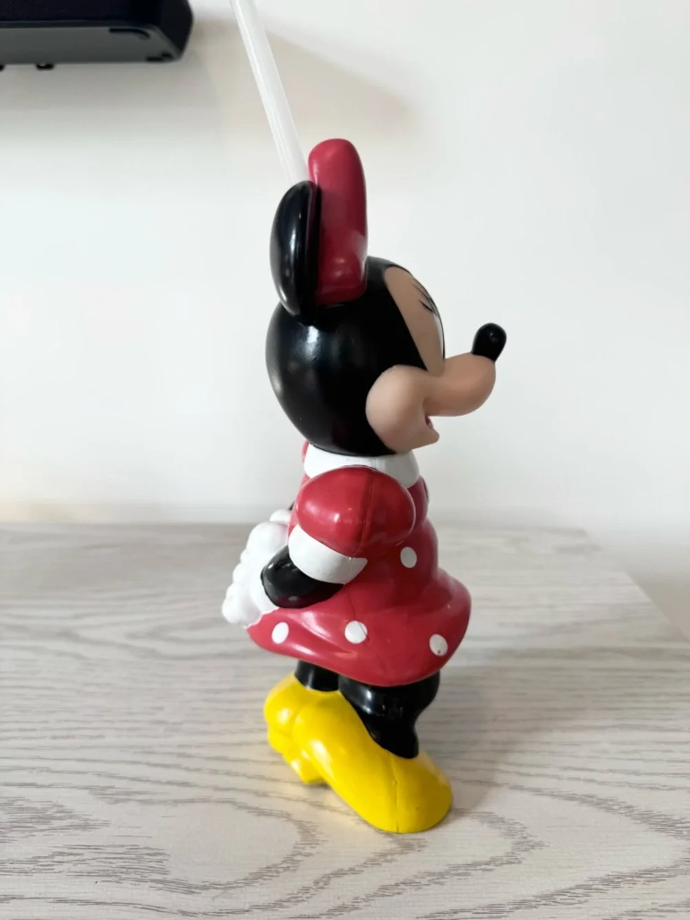 NEW Vintage Disney Minnie Mouse Novelty Character Sip Cup with straw